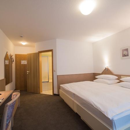 Hotel Am Wasen Freiberg am Neckar Room photo